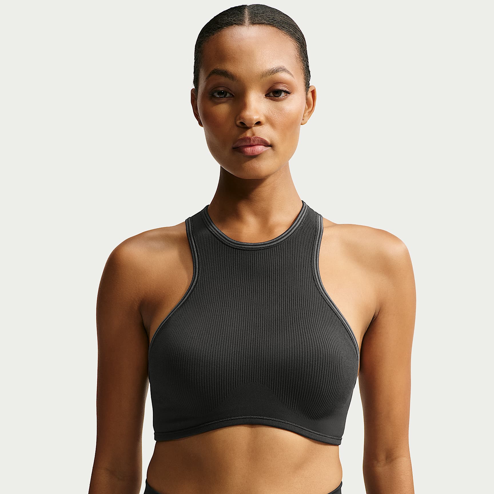 NIKE公式】NikeSKIMS Ribbed Seamless ウィメンズ レーサーネック ブラ
